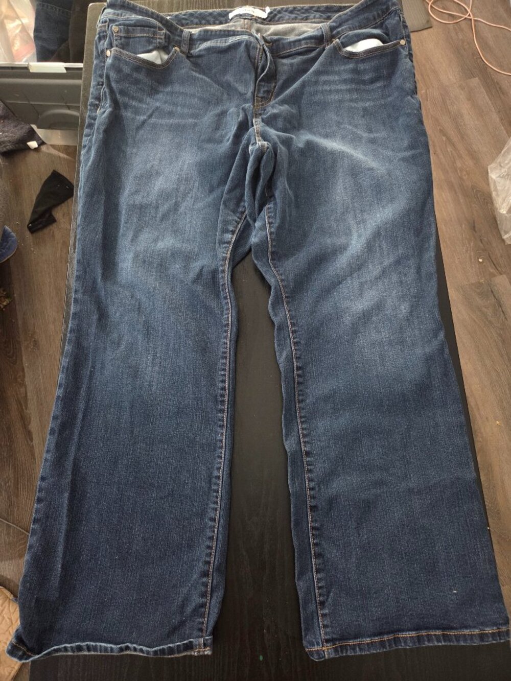 Jeans - Picture 7 of 7